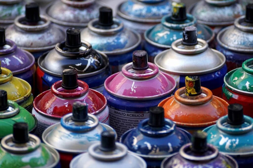 spray paint crack